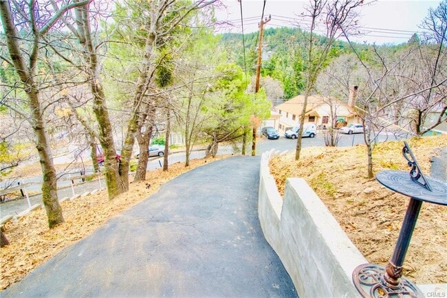 Photo - 23882 Springwater Rd