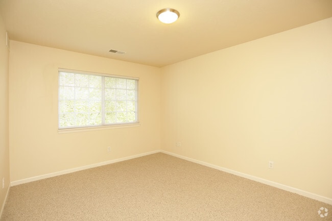 Edgewater Apartment Homes