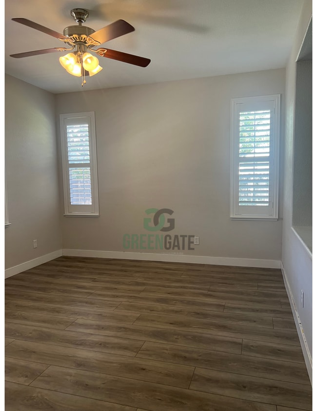 4104 Retreat Ct