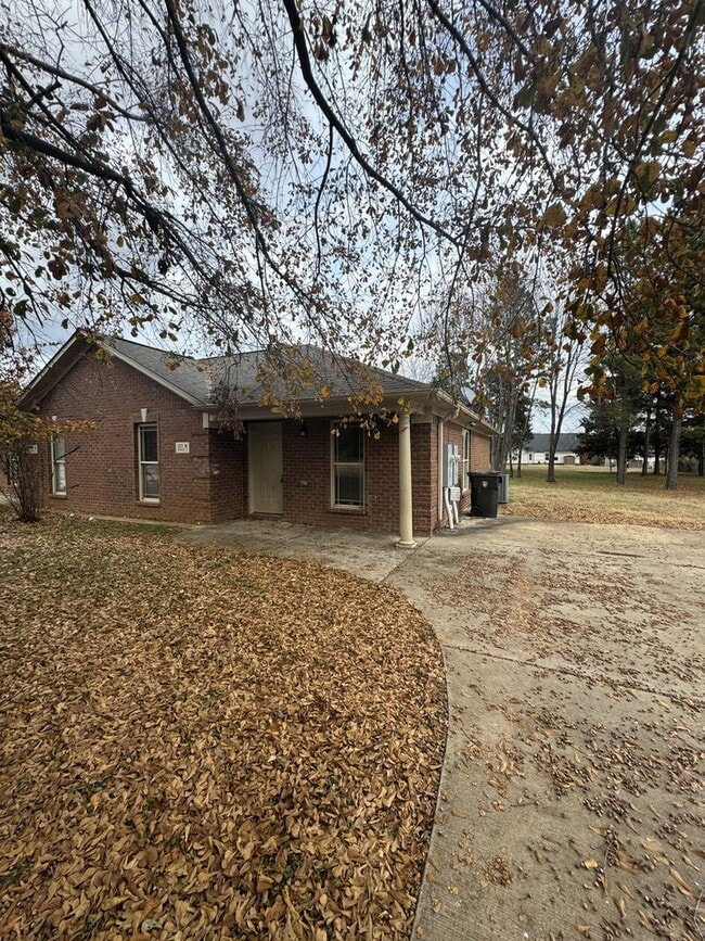 Photo - 127 Hedge Ln Unit 127 Hedge Ln - B2