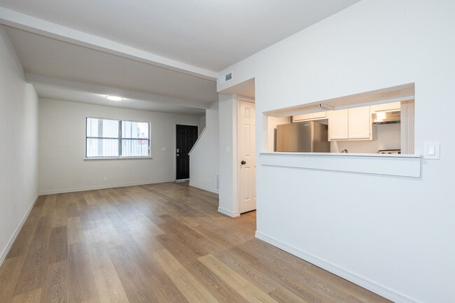 Photo - Legacy @23rd