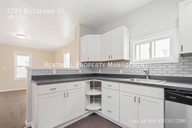 Photo - 3725 Botsford St