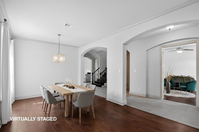 Photo - 21404 Hines Ln