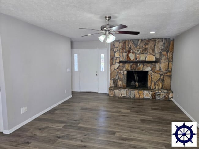Photo - 507 S Highline Dr