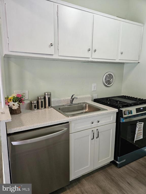 Building Photo - 7723 Donnybrook Ct Unit 205