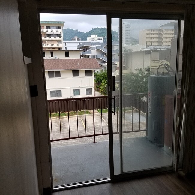 xx48 Lunalilo St Unit xx48 Lunalilo St. Apt 3D