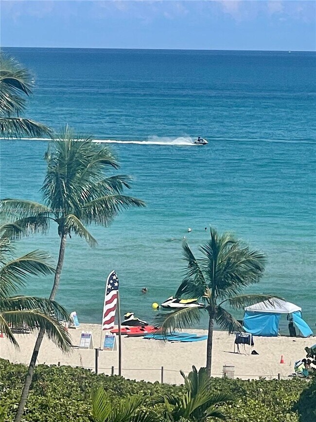 Photo - 5161 Collins Ave Unit 718