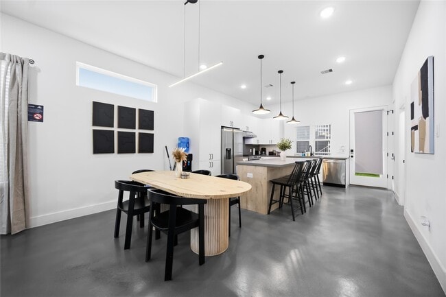 Photo - 4209 McKinney St Unidad 1