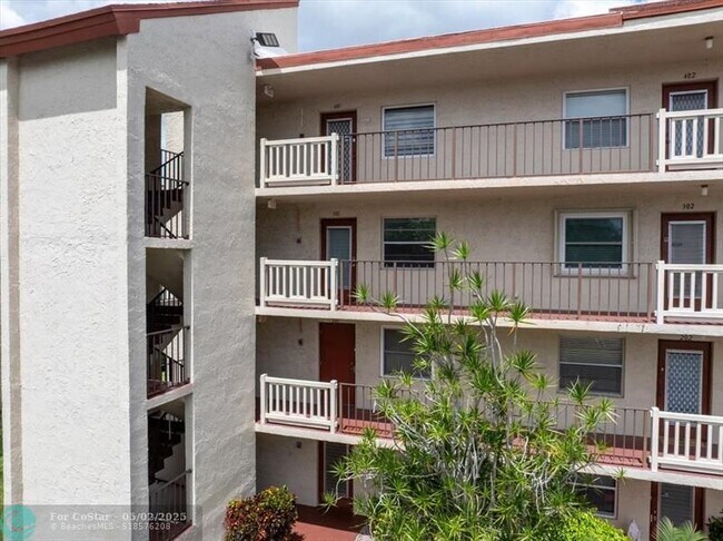 Photo - 25 Abbey Ln Unit 301
