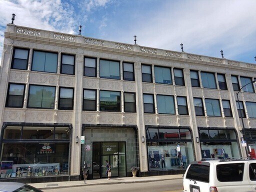 Building Photo - 2778 N Milwaukee Ave Unit 308 Rental