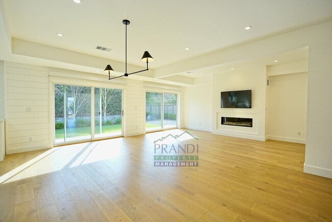 Photo - 89 Spindrift Passage