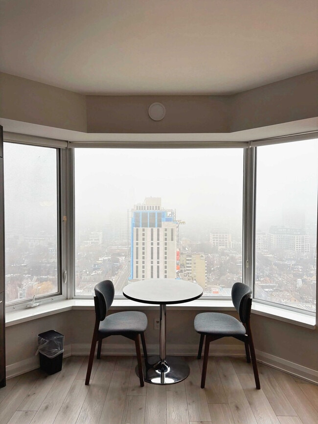 Photo - 14A Hazelton Ave Unité SI ID1510939P