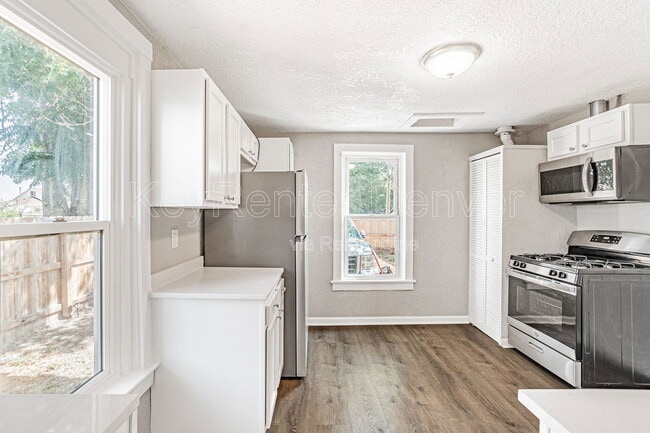 Building Photo - 4768 Vine St