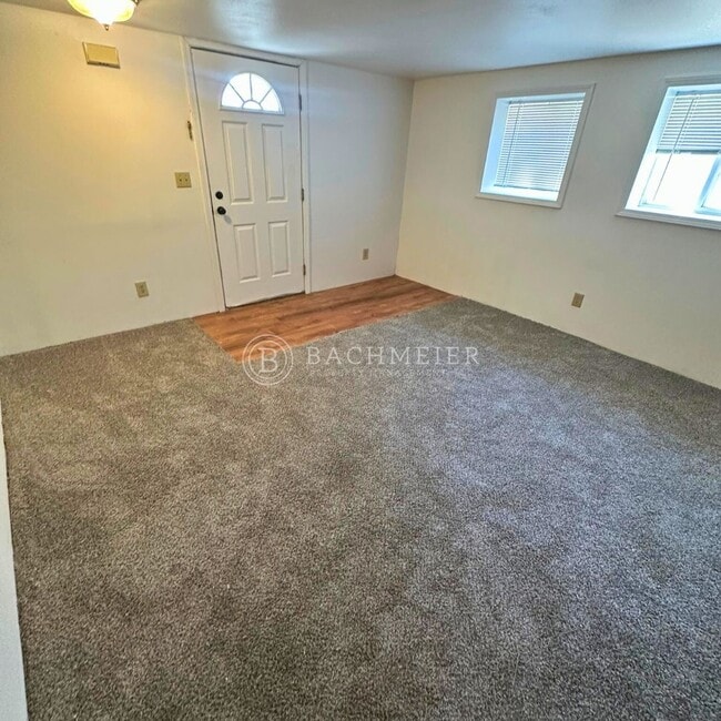 Photo - 119 SE 9th St