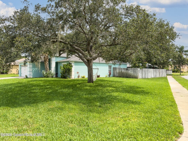 Photo - 2001 Sierra St