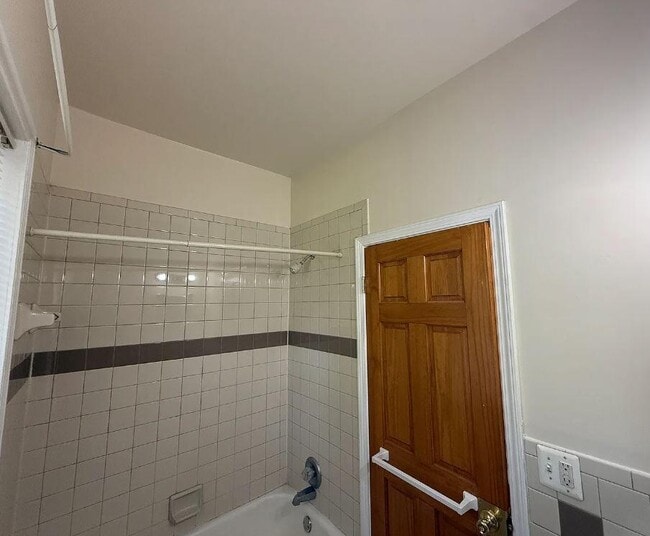 Photo - 70 Holbrook