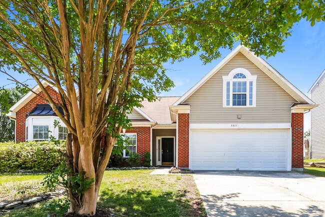 Building Photo - 5811 Briggs Dr