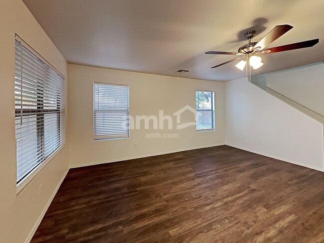 Photo - 2862 E Augusta Ave