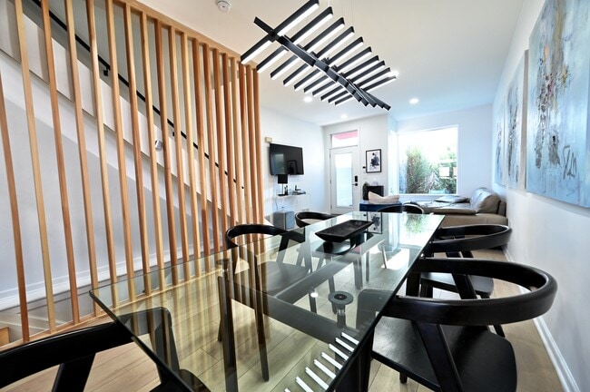 Photo - 3607 Charlotte St