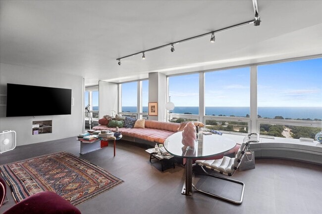 Photo - 2400 N Lakeview Ave Condo Unit 2202