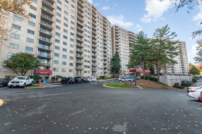 Building Photo - 2500 N Van Dorn St Unit 1106