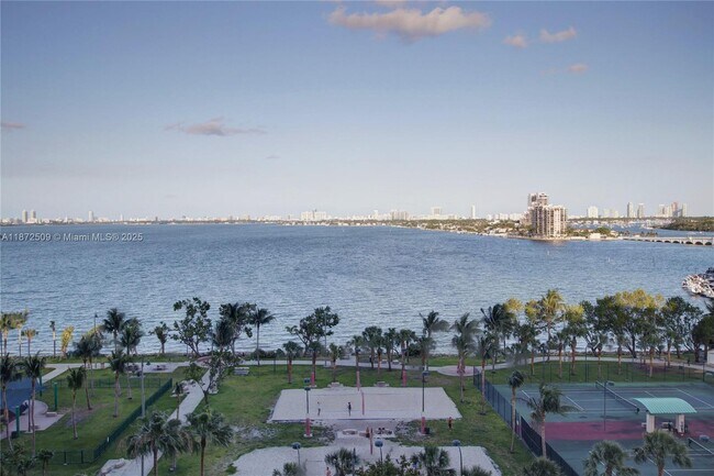 Building Photo - 1756 N Bayshore Dr Unit 10A Rental