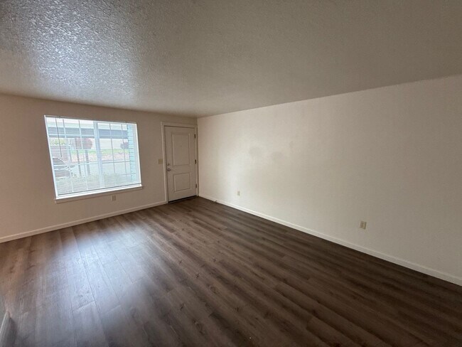 917 Bryan Ct