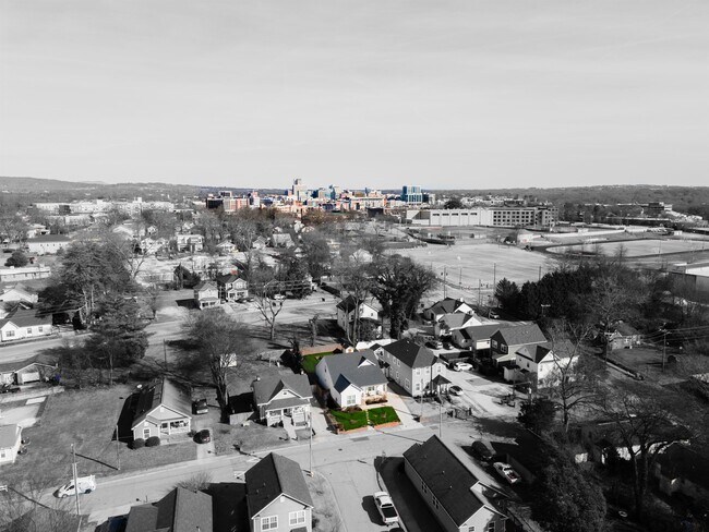 Photo - 206 Jenkins St