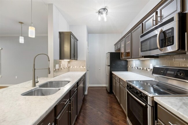 Photo - 3501 Chenevert St Unit 17