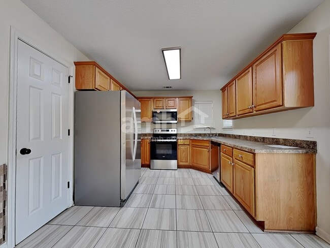 Photo - 300 Aspen Arbor