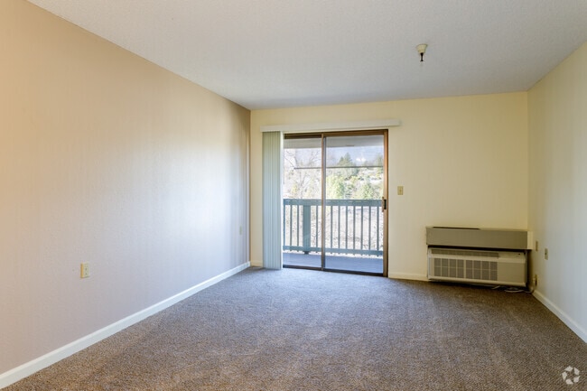 1HAB,1BA-575 ft²