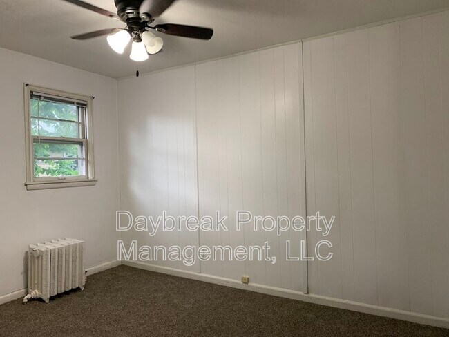 Photo - 1209-11 1/2 11 1/2 St N Rental