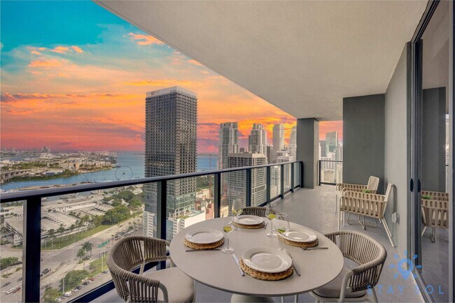 Photo - 601 NE 1st Ave Unidad ID1227496P