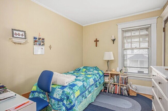414 Paris Ave SE