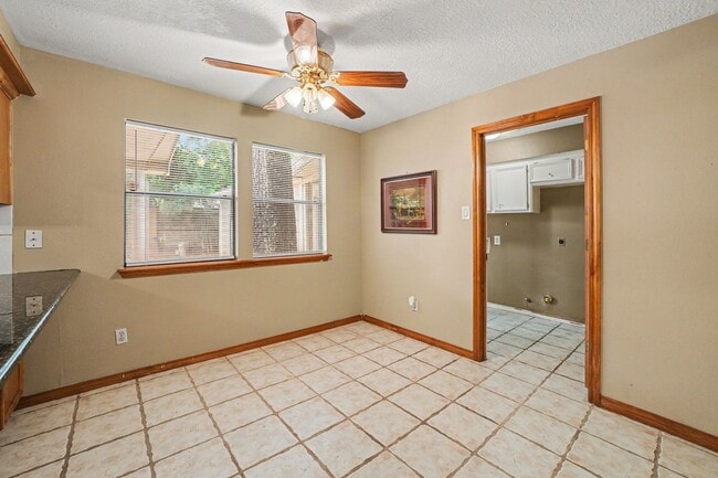 Building Photo - 14707 Treborway Dr