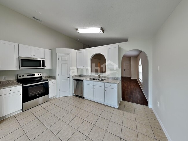 7740 Harbor Lake Dr
