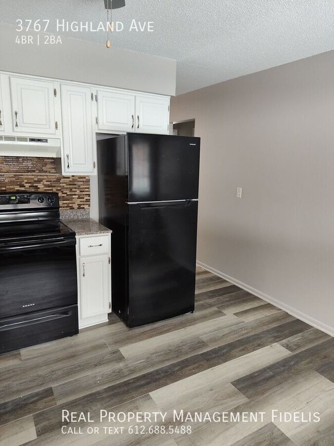 Building Photo - 3767 Highland Ave