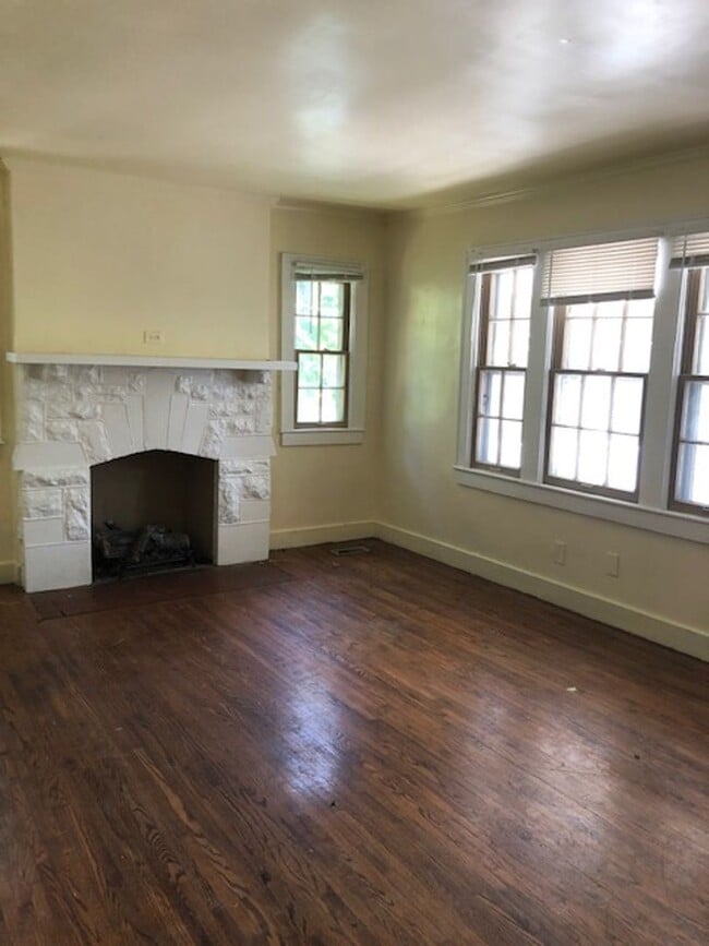 Photo - Charming 4 Bed/ 2 Bath Home in Madison, Available Now