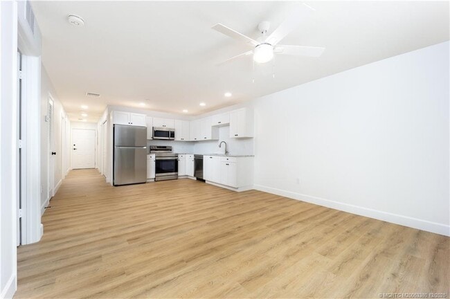 Photo - 3375 SW Mapp Rd Unit 206