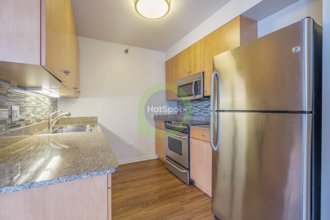 Photo - 424 W Grand Ave