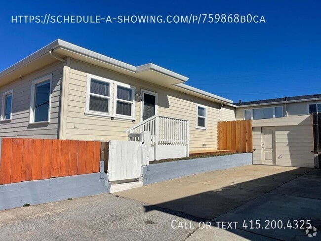 Building Photo - Spacious 2 Bedroom 1 Bath in Seaside Unit B Rental