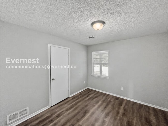 Photo - 3465 Cherry Cove W