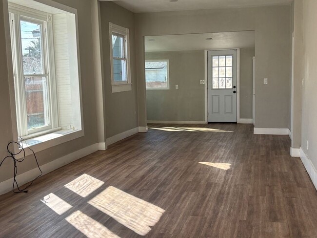 Photo - 1733 Palo Alto St