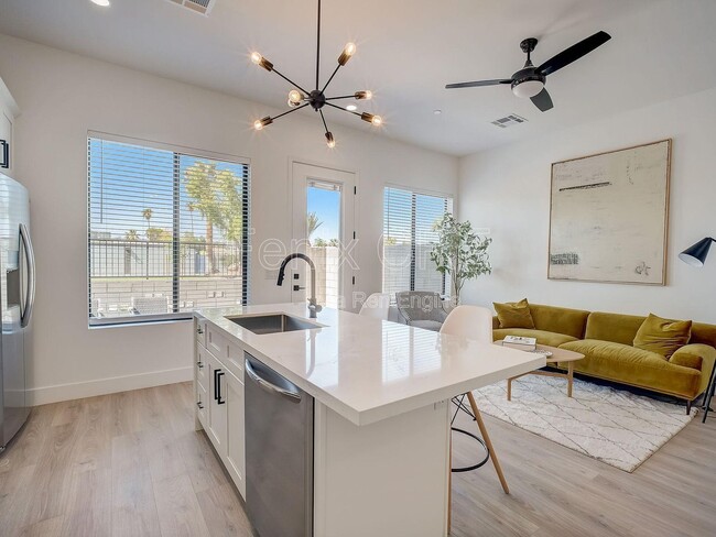 Photo - 775 W Coolidge St Unit 6