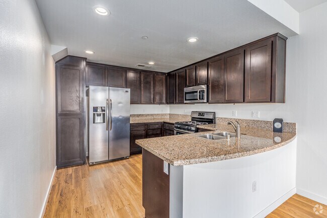2BR, 3BA - 1,144SF - Kitchen