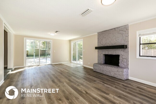 Photo - 1220 Arbor Cir