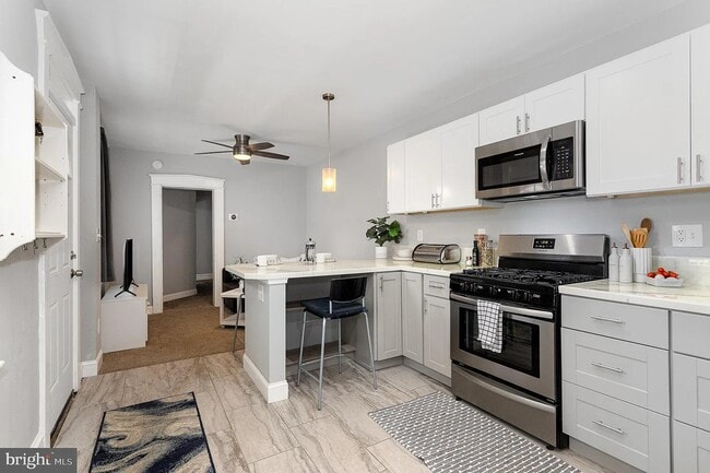 Photo - 442 Poplar St Unit 2