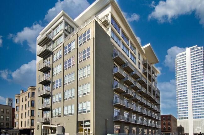 Building Photo - 770 W Gladys Ave Unit 607 Rental