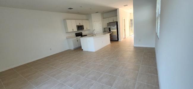 Photo - 2136 Hallier Cv