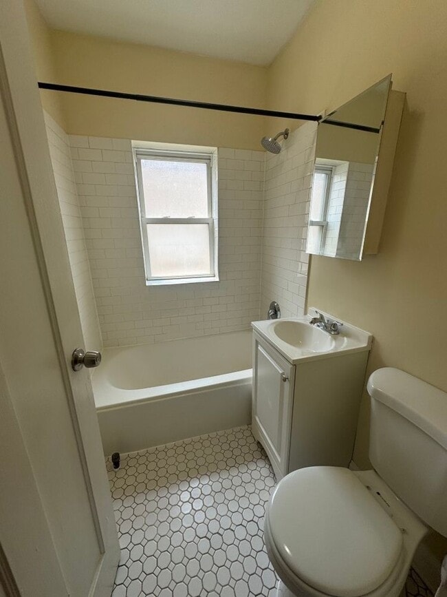 Photo - 6214 N Mozart St Unit 2E